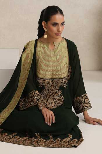 Buy_Wazir C_Green Georgette Notched Neck Afsana Kashmiri Tilla Kurta Pant Set 