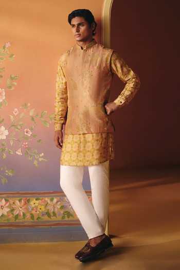 Drishti & Zahabia Noor Floral Print Bundi & Kurta Set 