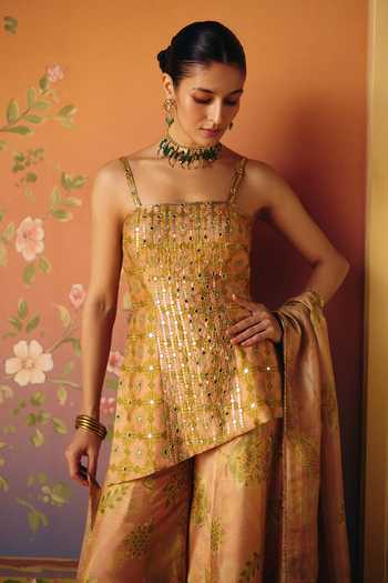 Buy Drishti & Zahabia Yellow Silk, Organza, Crepe, Dupion Noor Phulkari Print Asymmetric Kurta Set Online at Aza Fashions Buy_Drishti & Zahabia_Yellow Silk, Organza, Crepe, Dupion Noor Phulkari Print Asymmetric Kurta Set _Online_at_Aza_Fashions