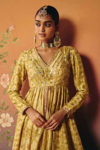 Shop Drishti & Zahabia Gold Crepe, Dupion, Silk V-neck, Yes Reet Phulkari Print Kurta And Skirt Set Online at Aza Fashions Shop_Drishti & Zahabia_Gold Crepe, Dupion, Silk V-neck, Yes Reet Phulkari Print Kurta And Skirt Set _Online_at_Aza_Fashions