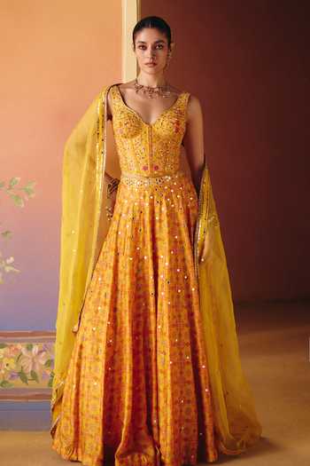 Drishti & Zahabia Soni Embroidered Skirt Set