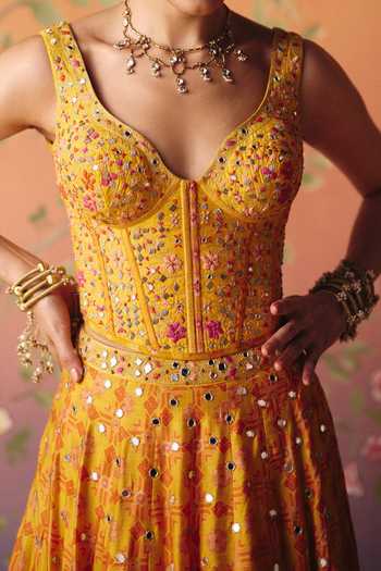 Buy Drishti & Zahabia Yellow Silk, Organza, Dupion Embroidery, Sequins, Zari, Mirrors Soni Skirt Set Buy_Drishti & Zahabia_Yellow Silk, Organza, Dupion Embroidery, Sequins, Zari, Mirrors Soni Skirt Set