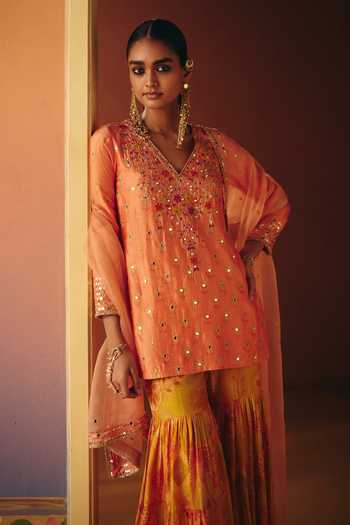 Buy Drishti & Zahabia Yellow Silk, Organza, Dupion V-neck Soni Embroidered Kurta Set Online at Aza Fashions Buy_Drishti & Zahabia_Yellow Silk, Organza, Dupion V-neck Soni Embroidered Kurta Set _Online_at_Aza_Fashions