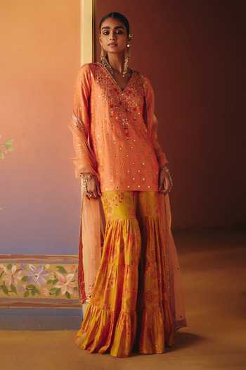 Drishti & Zahabia Soni Embroidered Kurta Set