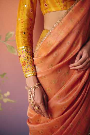 Shop Drishti & Zahabia Peach Silk, Crepe, Tissue, Dupion Keyhole Soni Phulkari Print Saree And Blouse Set Online at Aza Fashions Shop_Drishti & Zahabia_Peach Silk, Crepe, Tissue, Dupion Keyhole Soni Phulkari Print Saree And Blouse Set _Online_at_Aza_Fashions