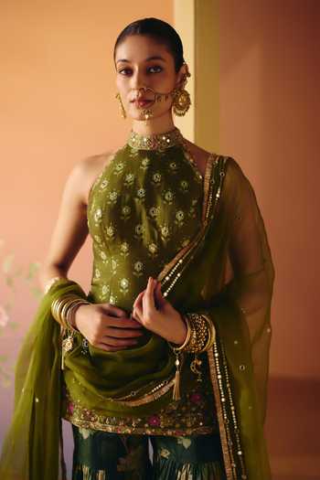 Drishti & Zahabia Green Silk, Organza, Crepe, Dupion Halter Neck, Yes Seher Embroidered Kurta Set Online at Aza Fashions Drishti & Zahabia_Green Silk, Organza, Crepe, Dupion Halter Neck, Yes Seher Embroidered Kurta Set _Online_at_Aza_Fashions