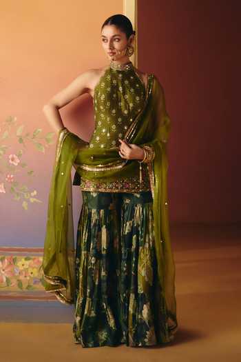Drishti & Zahabia Green Silk, Organza, Crepe, Dupion Halter Neck, Yes Seher Embroidered Kurta Set at Aza Fashions Drishti & Zahabia_Green Silk, Organza, Crepe, Dupion Halter Neck, Yes Seher Embroidered Kurta Set _at_Aza_Fashions
