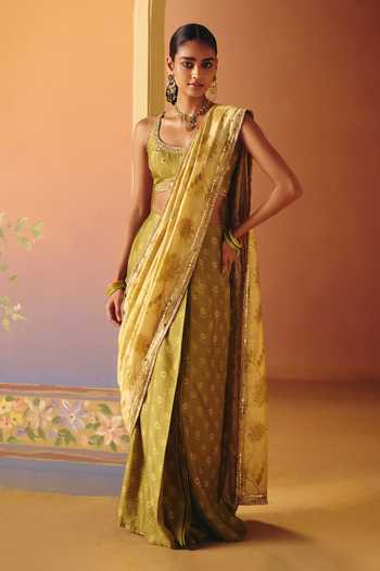 Drishti & Zahabia Green Silk, Crepe, Dupion Scoop Reet Phulkari Print Pre-draped Saree With Blouse at Aza Fashions Drishti & Zahabia_Green Silk, Crepe, Dupion Scoop Reet Phulkari Print Pre-draped Saree With Blouse _at_Aza_Fashions