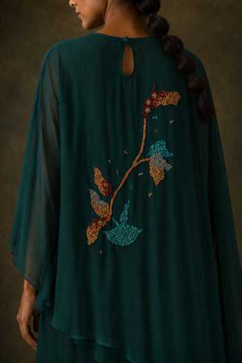 Vrinda Soni Emerald Green Georgette, Satin Round Neck Wisp Embroidered Cape Set Online at Aza Fashions Vrinda Soni_Emerald Green Georgette, Satin Round Neck Wisp Embroidered Cape Set _Online_at_Aza_Fashions