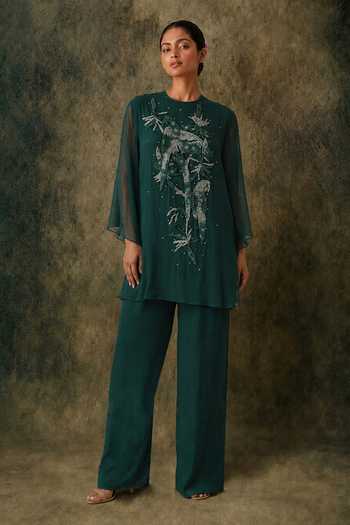 Vrinda Soni Murmur Embroidered Kurta Set 