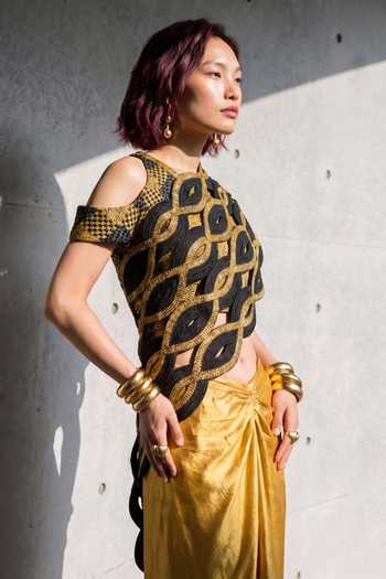 Buy Devina Juneja Black Crepe, Satin One Shoulder Daisy Pre-draped Saree With Embroidered Blouse Online at Aza Fashions Buy_Devina Juneja_Black Crepe, Satin One Shoulder Daisy Pre-draped Saree With Embroidered Blouse _Online_at_Aza_Fashions