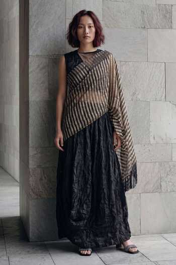 Devina Juneja Banarasi Woven Pre-Draped Saree With Blouse 