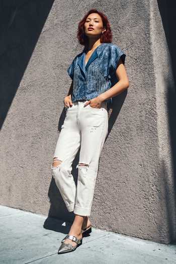 Devina Juneja Blue Denim V-neck Dahlia Chain Fringe Top Online at Aza Fashions Devina Juneja_Blue Denim V-neck Dahlia Chain Fringe Top _Online_at_Aza_Fashions