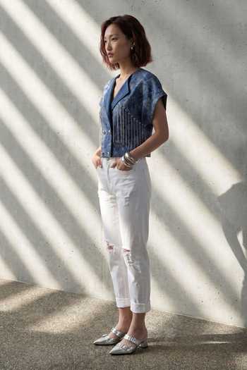 Buy Devina Juneja Blue Denim V-neck Dahlia Chain Fringe Top Online at Aza Fashions Buy_Devina Juneja_Blue Denim V-neck Dahlia Chain Fringe Top _Online_at_Aza_Fashions