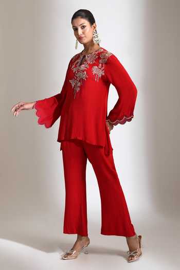 Tanu Malhotra_Red Crepe Round Neck Placement Embroidered Top And Pant Set _at_Aza_Fashions