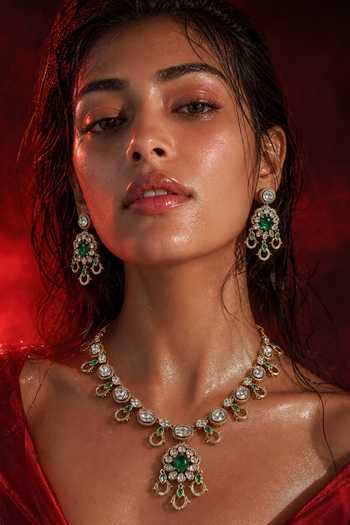 Tussya Kundan Work Pendant Necklace Set 