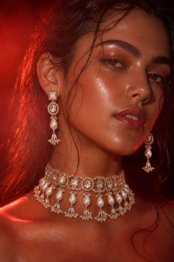 Tussya Stone Studded Choker Necklace Set 