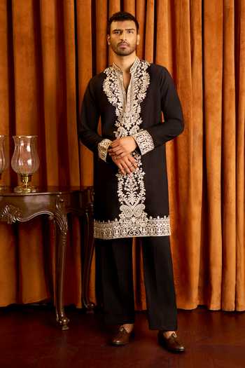 Arihant Rai Sinha Placement Embroidered Kurta Set 