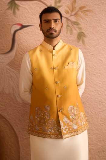 Arihant Rai Sinha_Cream Silk Thread Work Nehru Jacket And Kurta Set _at_Aza_Fashions