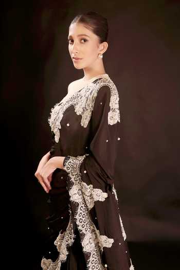 Couture By Niharika Black Organza, Crepe, Net, Chiffon Sweetheart Cordelle Saree With Mesh Blouse at Aza Fashions Couture By Niharika_Black Organza, Crepe, Net, Chiffon Sweetheart Cordelle Saree With Mesh Blouse _at_Aza_Fashions