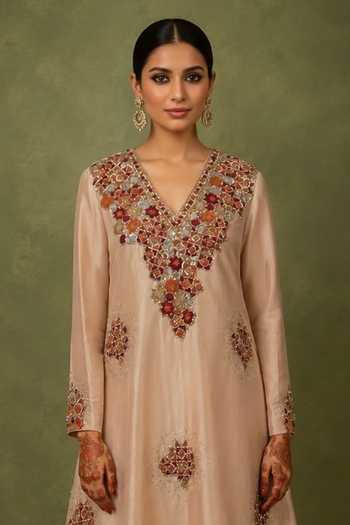 Buy Nidhi Kejriwal Peach Chanderi Silk V-neck, Yes Embroidered Kurta And Palazzo Set Online at Aza Fashions Buy_Nidhi Kejriwal_Peach Chanderi Silk V-neck, Yes Embroidered Kurta And Palazzo Set _Online_at_Aza_Fashions