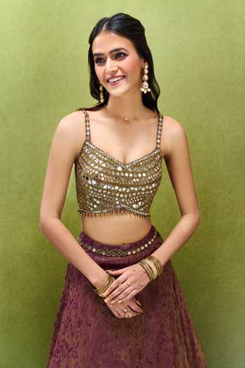Buy_Samyukta Singhania_Maroon Jacquard Sweetheart Neck Woven Lehenga Set _Online_at_Aza_Fashions