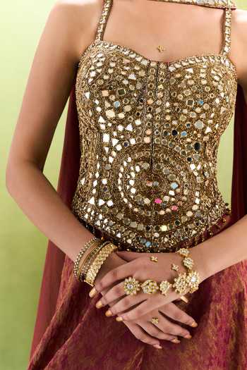 Shop Samyukta Singhania Maroon Jacquard Sweetheart Neck Woven Lehenga Set Online at Aza Fashions Shop_Samyukta Singhania_Maroon Jacquard Sweetheart Neck Woven Lehenga Set _Online_at_Aza_Fashions