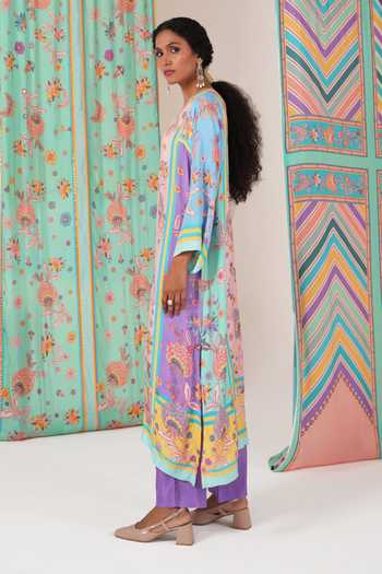 Shop Swati Vijaivargie Multi Color Silk V-neck Peach Butterfly Panel Kurta Set Online at Aza Fashions Shop_Swati Vijaivargie_Multi Color Silk V-neck Peach Butterfly Panel Kurta Set _Online_at_Aza_Fashions