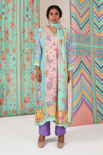 Swati Vijaivargie Multi Color Silk V-neck Peach Butterfly Panel Kurta Set at Aza Fashions Swati Vijaivargie_Multi Color Silk V-neck Peach Butterfly Panel Kurta Set _at_Aza_Fashions