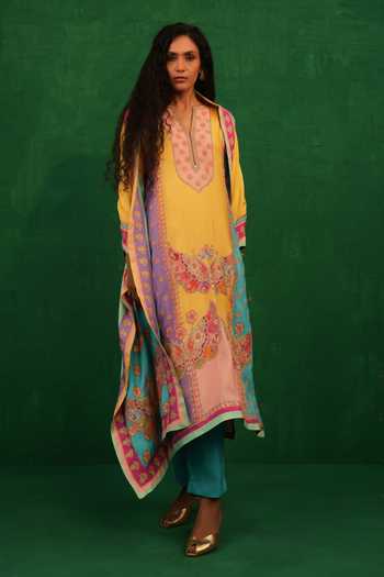 Shop Swati Vijaivargie Yellow Silk V-neck Multi Butterfly Kurta Set Online at Aza Fashions Shop_Swati Vijaivargie_Yellow Silk V-neck Multi Butterfly Kurta Set _Online_at_Aza_Fashions