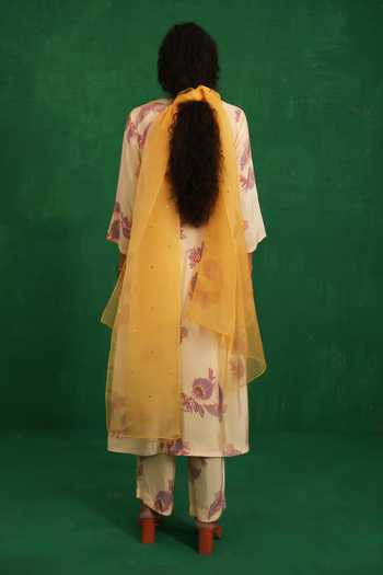 Swati Vijaivargie Ivory Silk, Organza V-neck Printed And Embroidered Kurta Set Online at Aza Fashions Swati Vijaivargie_Ivory Silk, Organza V-neck Printed And Embroidered Kurta Set _Online_at_Aza_Fashions