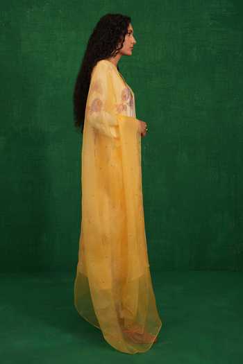 Shop Swati Vijaivargie Ivory Silk, Organza V-neck Printed And Embroidered Kurta Set Online at Aza Fashions Shop_Swati Vijaivargie_Ivory Silk, Organza V-neck Printed And Embroidered Kurta Set _Online_at_Aza_Fashions