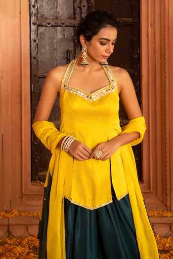 Buy Bahaara By Divya Narula Yellow Silk, Organza Halter Neck, Yes Neckline Embroidered Kurta Set Online at Aza Fashions Buy_Bahaara By Divya Narula_Yellow Silk, Organza Halter Neck, Yes Neckline Embroidered Kurta Set _Online_at_Aza_Fashions