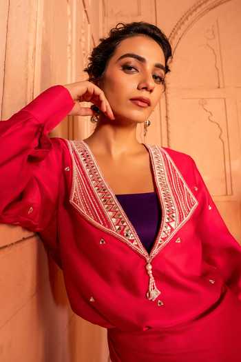 Bahaara By Divya Narula Fuchsia Silk V-neck Embroidered Top Skirt Set Online at Aza Fashions Bahaara By Divya Narula_Fuchsia Silk V-neck Embroidered Top Skirt Set _Online_at_Aza_Fashions
