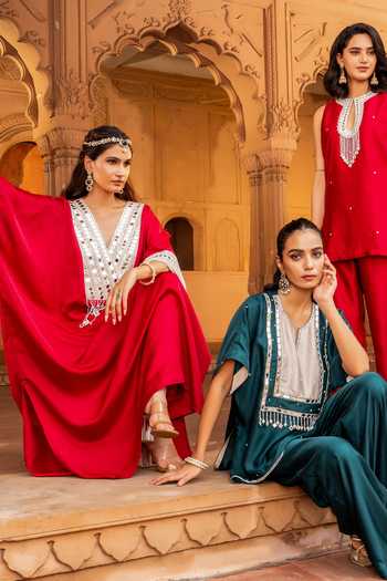 Buy Bahaara By Divya Narula Red Silk V-neck Vibrant Kaftan And Pant Set Online at Aza Fashions Buy_Bahaara By Divya Narula_Red Silk V-neck Vibrant Kaftan And Pant Set _Online_at_Aza_Fashions