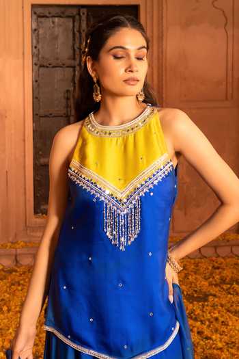 Bahaara By Divya Narula Blue Silk, Organza Halter Neck, Yes Colorblock Embroidered Kurta Set at Aza Fashions Bahaara By Divya Narula_Blue Silk, Organza Halter Neck, Yes Colorblock Embroidered Kurta Set _at_Aza_Fashions
