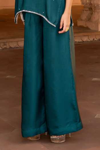 Bahaara By Divya Narula Green Silk V-neck Embellished Kaftan And Pant Set Online at Aza Fashions Bahaara By Divya Narula_Green Silk V-neck Embellished Kaftan And Pant Set _Online_at_Aza_Fashions