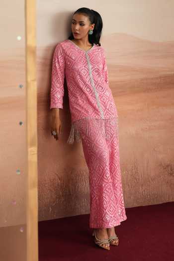 Buy Mustard Moon By Neyha And Vrinda Pink Net V-neck, Yes Sana Embellished Kurta And Pant Set Online at Aza Fashions Buy_Mustard Moon By Neyha And Vrinda_Pink Net V-neck, Yes Sana Embellished Kurta And Pant Set _Online_at_Aza_Fashions