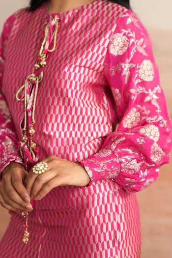Mustard Moon By Neyha And Vrinda Pink Brocade Round Neck Sahar Woven Jacket And Trouser Set at Aza Fashions Mustard Moon By Neyha And Vrinda_Pink Brocade Round Neck Sahar Woven Jacket And Trouser Set _at_Aza_Fashions
