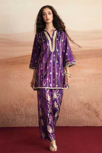 Buy_Mustard Moon By Neyha And Vrinda_Purple Silk, Brocade V-neck Sameena Kurta And Palazzo Set _Online_at_Aza_Fashions