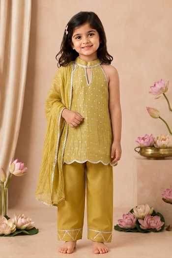 Pankhuri By Priyanka Scallop Bordered Kurta Set 