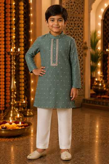 Pankhuri By Priyanka Embroidered Kurta Set 