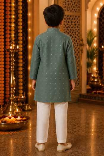 Pankhuri By Priyanka Embroidered Kurta Set 
