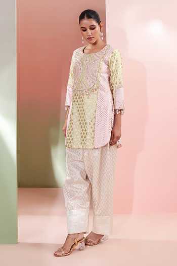Shop_Priyanka Jain_Pink Chanderi Round Neck, Yes Meher Embroidered Kurta Set _Online_at_Aza_Fashions