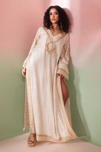 Priyanka Jain_Ivory Shantoon, Georgette V-neck Chandni Embroidered Kaftan _at_Aza_Fashions