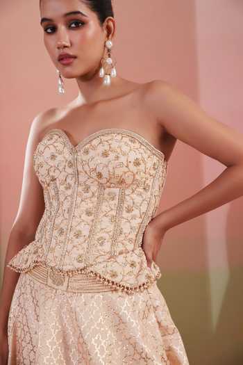 Buy Priyanka Jain Gold Viscose Embroidery, Sequins, Zari Sweetheart Neck Nooraya Lehenga Set Buy_Priyanka Jain_Gold Viscose Embroidery, Sequins, Zari Sweetheart Neck Nooraya Lehenga Set
