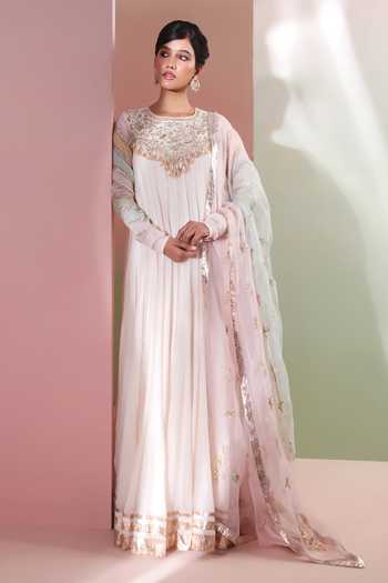 Priyanka Jain_Pink Chanderi, Shantoon Round Neck Saaz Embroidered Anarkali With Dupatta _at_Aza_Fashions