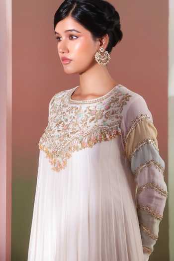 Buy_Priyanka Jain_Pink Chanderi, Shantoon Round Neck Saaz Embroidered Anarkali With Dupatta 
