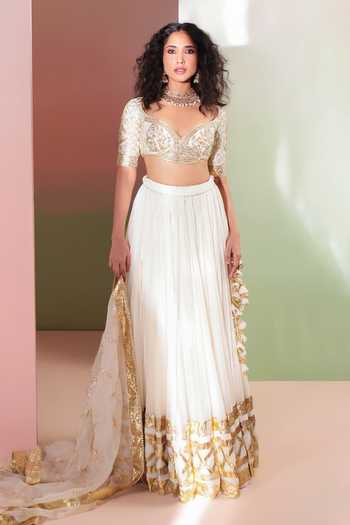 Priyanka Jain Kanak Border Embroidered Lehenga Set 