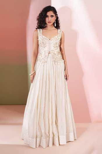 Buy Priyanka Jain Ivory Chanderi, Shantoon Sweetheart Neck Mogra Embroidered Blouse And Lehenga Set Online at Aza Fashions Buy_Priyanka Jain_Ivory Chanderi, Shantoon Sweetheart Neck Mogra Embroidered Blouse And Lehenga Set _Online_at_Aza_Fashions